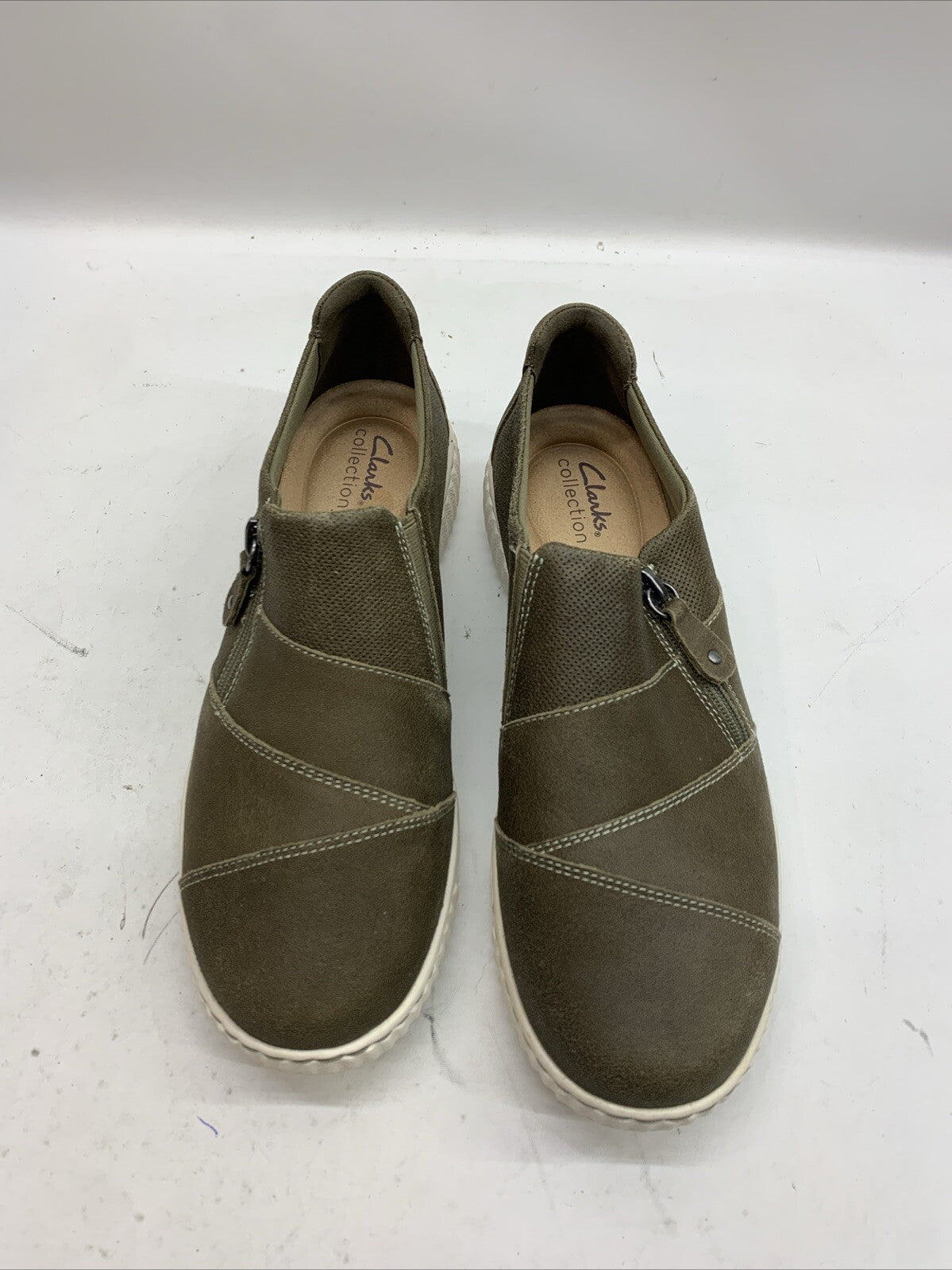 Clarks Womens Caroline Grace Shoes Olive Suede Size 8.5M Round-toe Comfort Flats