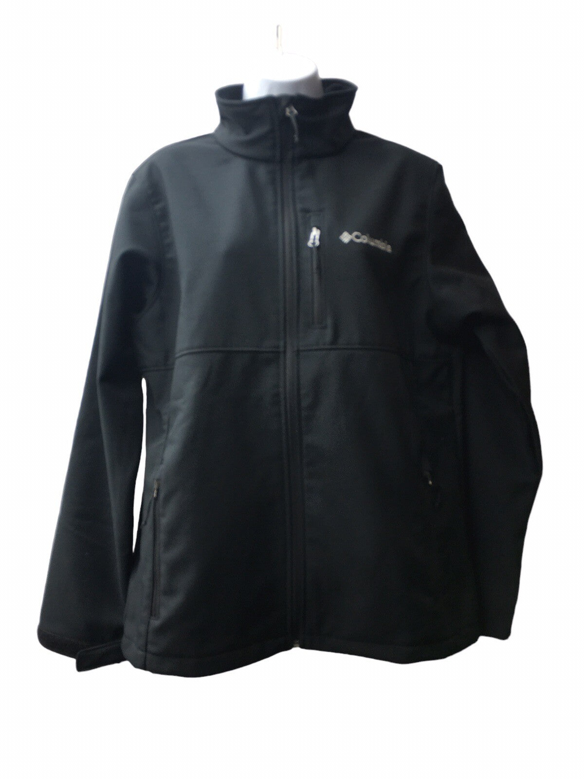 Columbia Omni Wind women's softshell jacket with zip pockets, size medium long sleeve, in black, lightweight outdoor clothing.