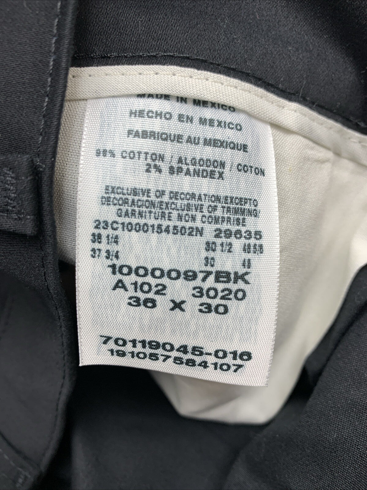 Wrangler Riata Long Pants Size 36x30 PleatedFront Relaxed Fit Mens Black Stretch