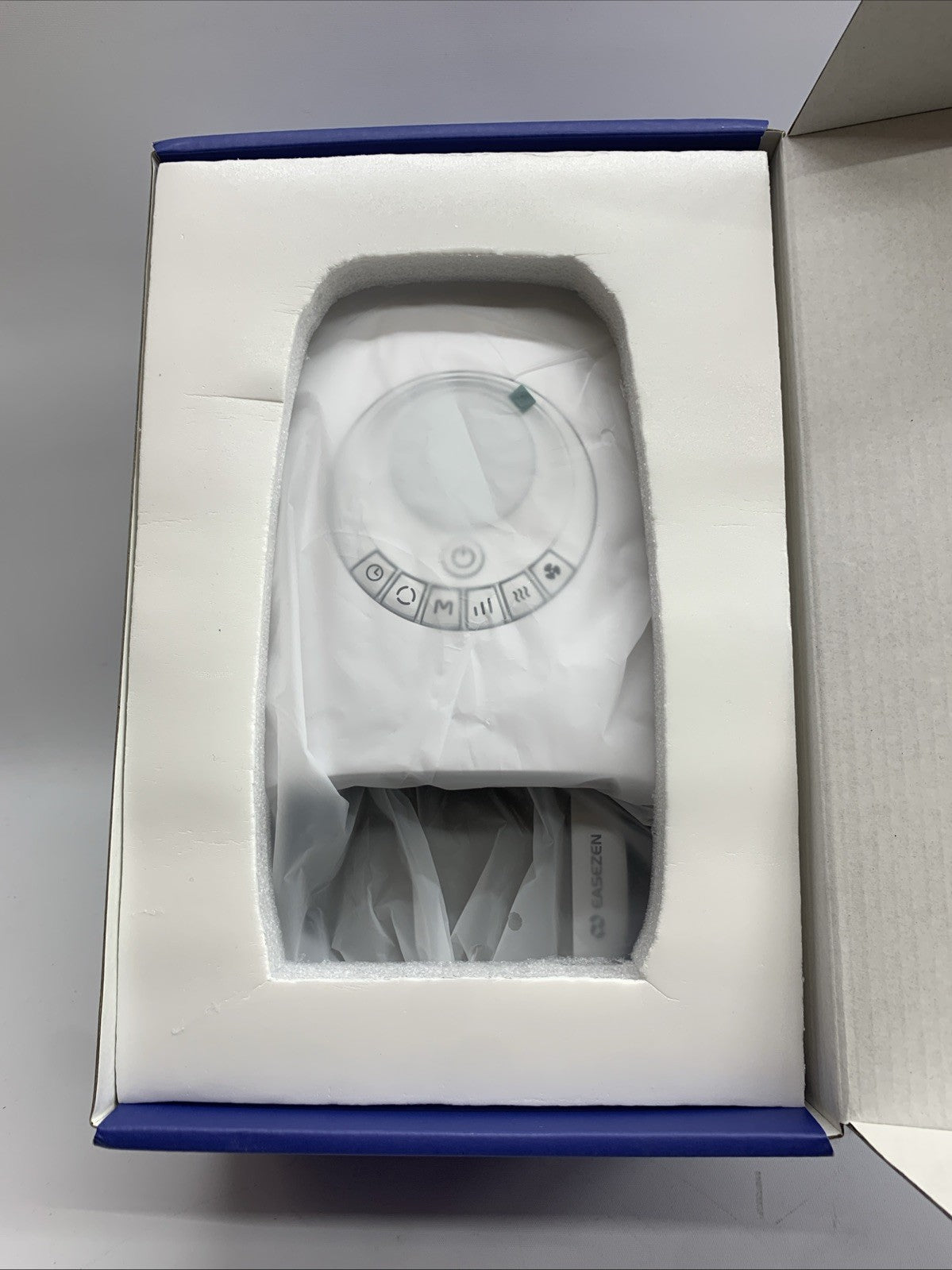 EaseZen Hand Massager Heat Compression Arthritis Carpal Tunnel Circulation White