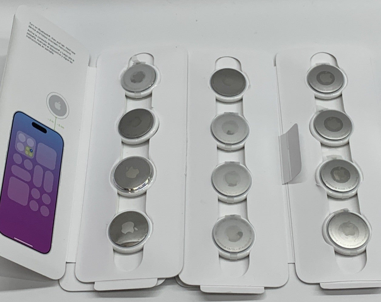 Apple AirTag 2nd Gen 4 Pack Tracker Tracker for Keychain Wallet & More Lot Of 3