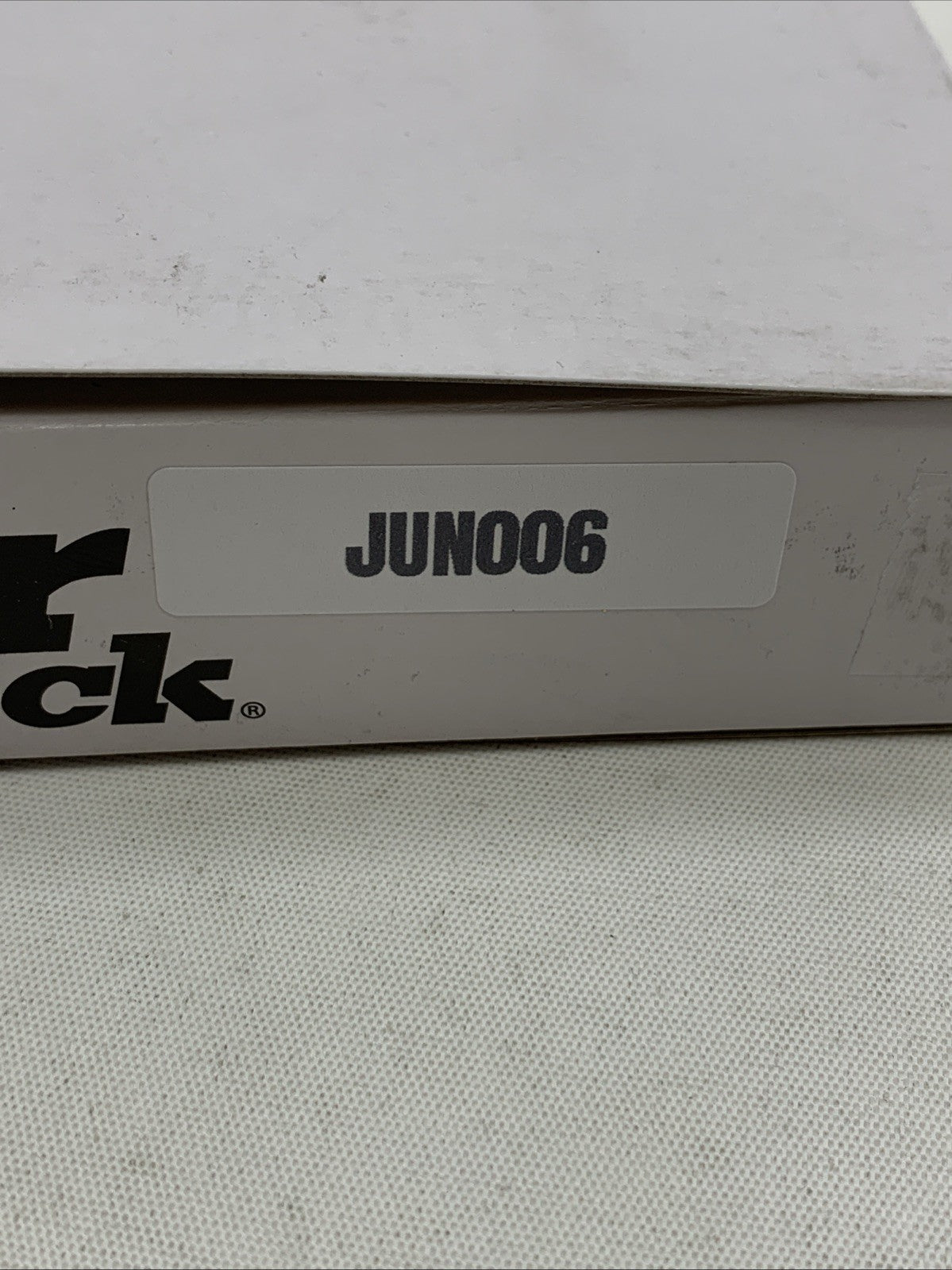 Master Lock 493B Grip Tight Circuit Breaker Lockout Standard Toggle Pack of 6