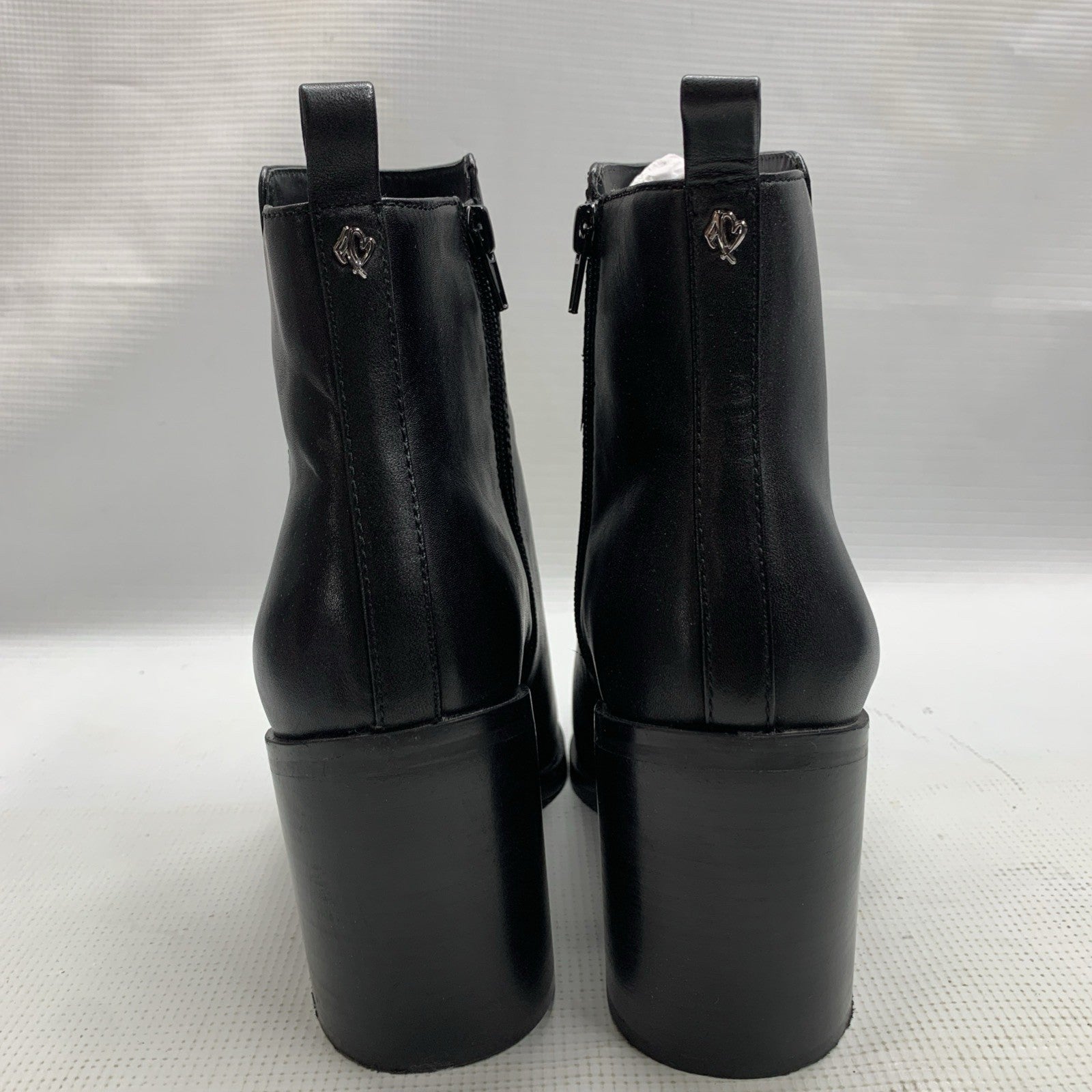 ALDO Womens Hay Ankle Boot Black Size 10 B HAY-001 001-043 Block Heel Almond Toe