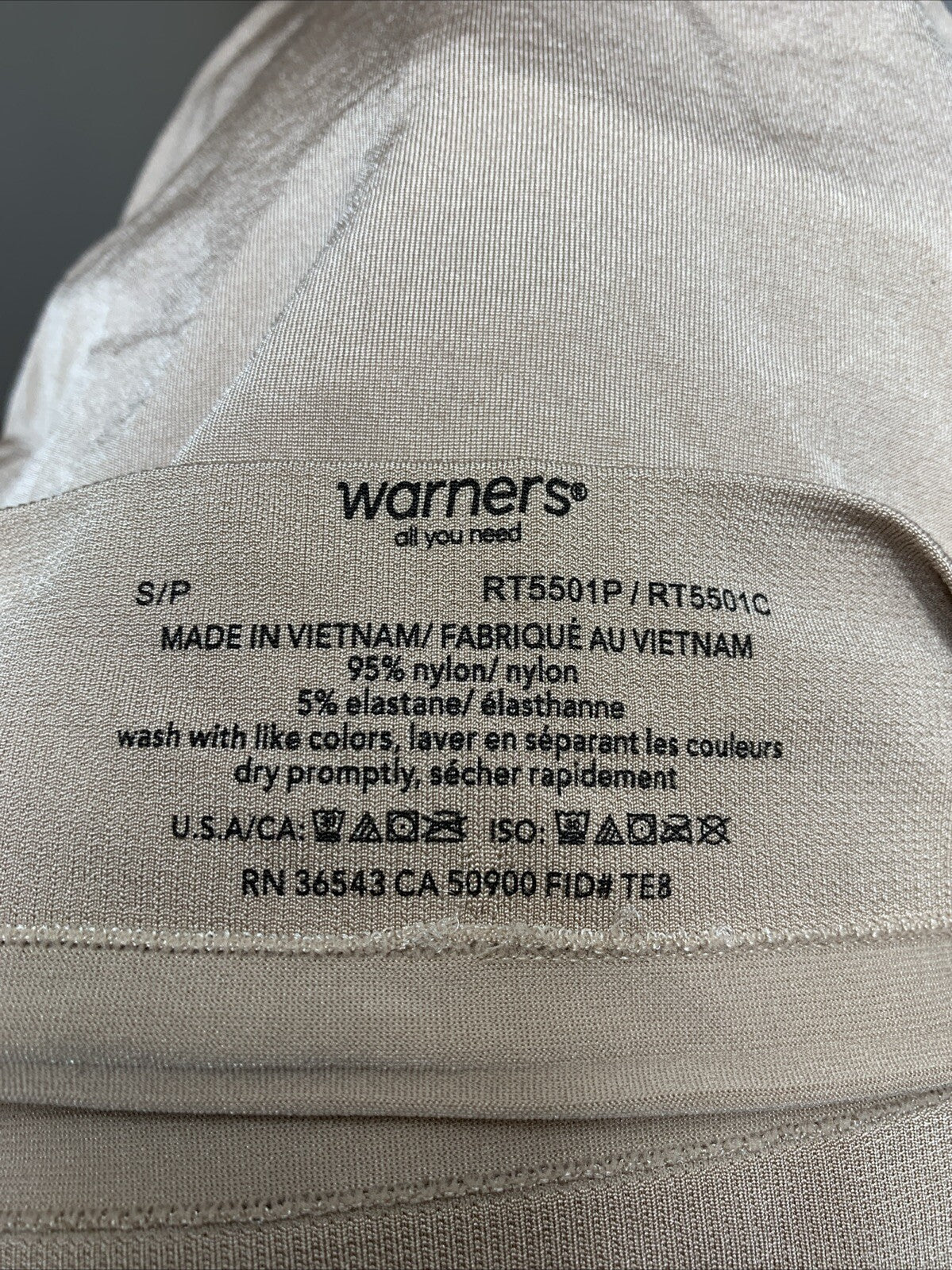 Warners No Pinching No Problem Seamless Hi-Cut Brief Underwear Small RT5501P-212
