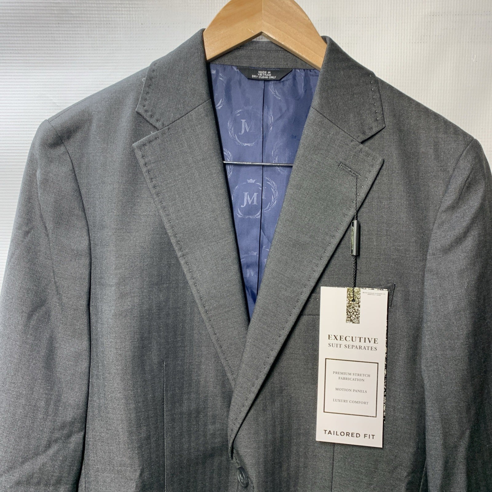 Haggar Men's Travel Performance Tailored Fit Suit Long Sleeve Regular Size 38