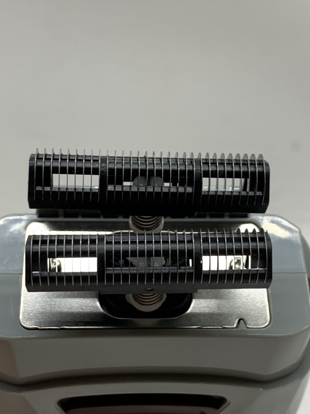 Andis Professional TS-1 Pro Foil Shaver Lithium Titanium with Charger, Gray