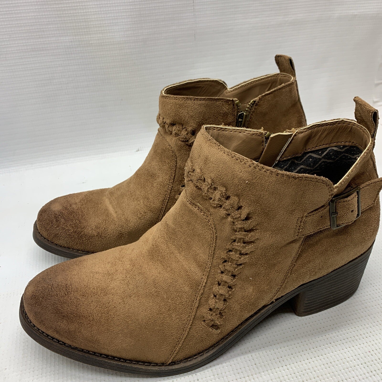 Billabong Tan Take A Walk Began Suede Braided Buckle Zip Up Ankle Boot Size 10