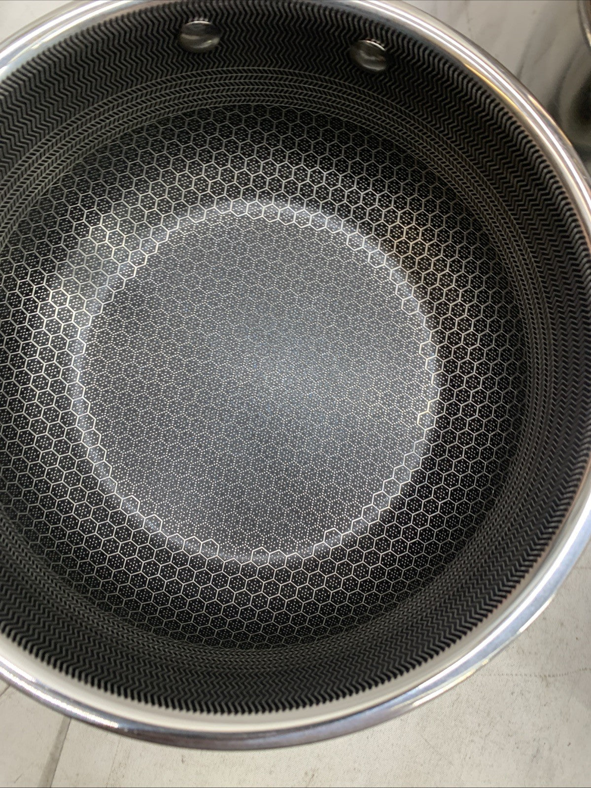 HexClad Hybrid Nonstick 6-Piece Pot Set 8, 3 and 2 Quart with Cover Lids - USED