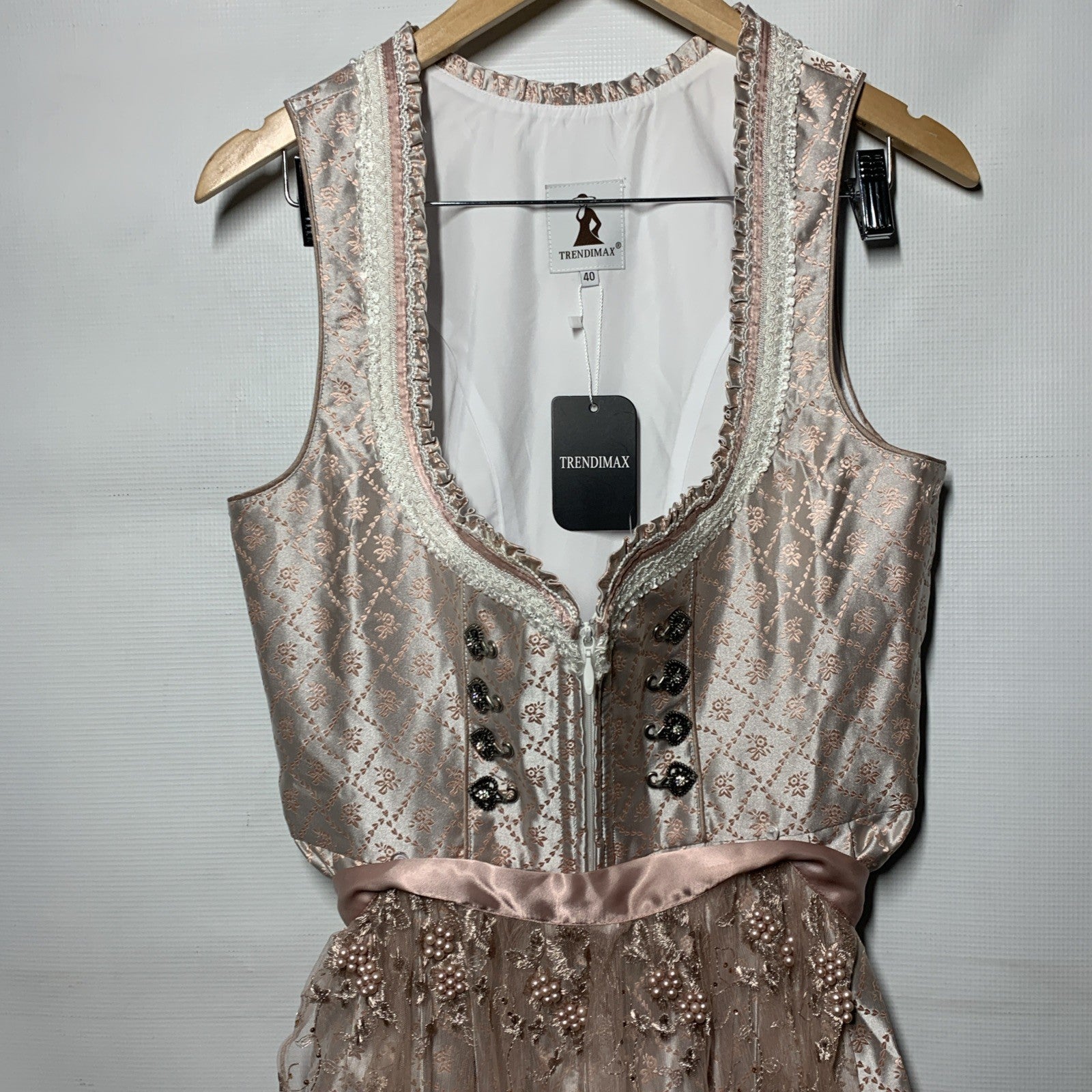 Trendimax Women's German Dirndl Dress Bavarian Oktoberfest Costumes Size 40