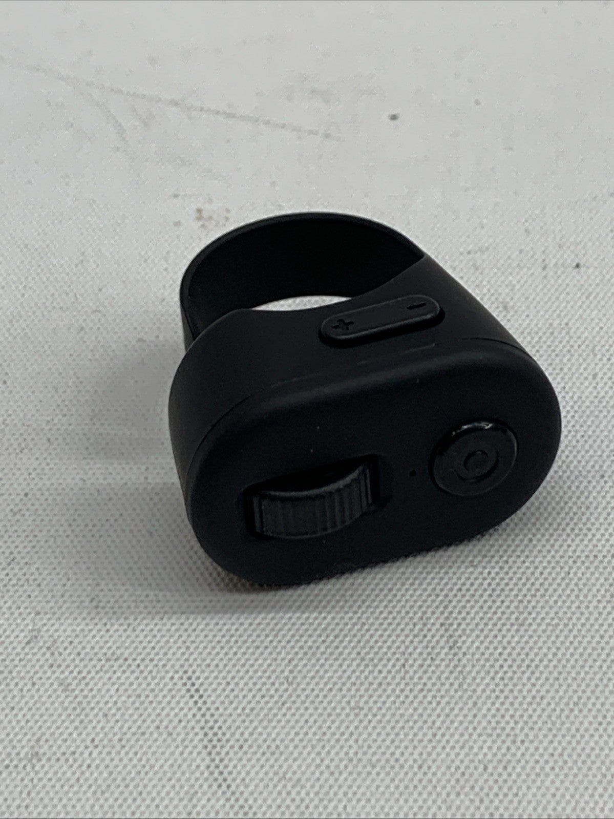 KINMATES Tiktok Scrolling Ring Page Turner for Kindle App Remote Control Black