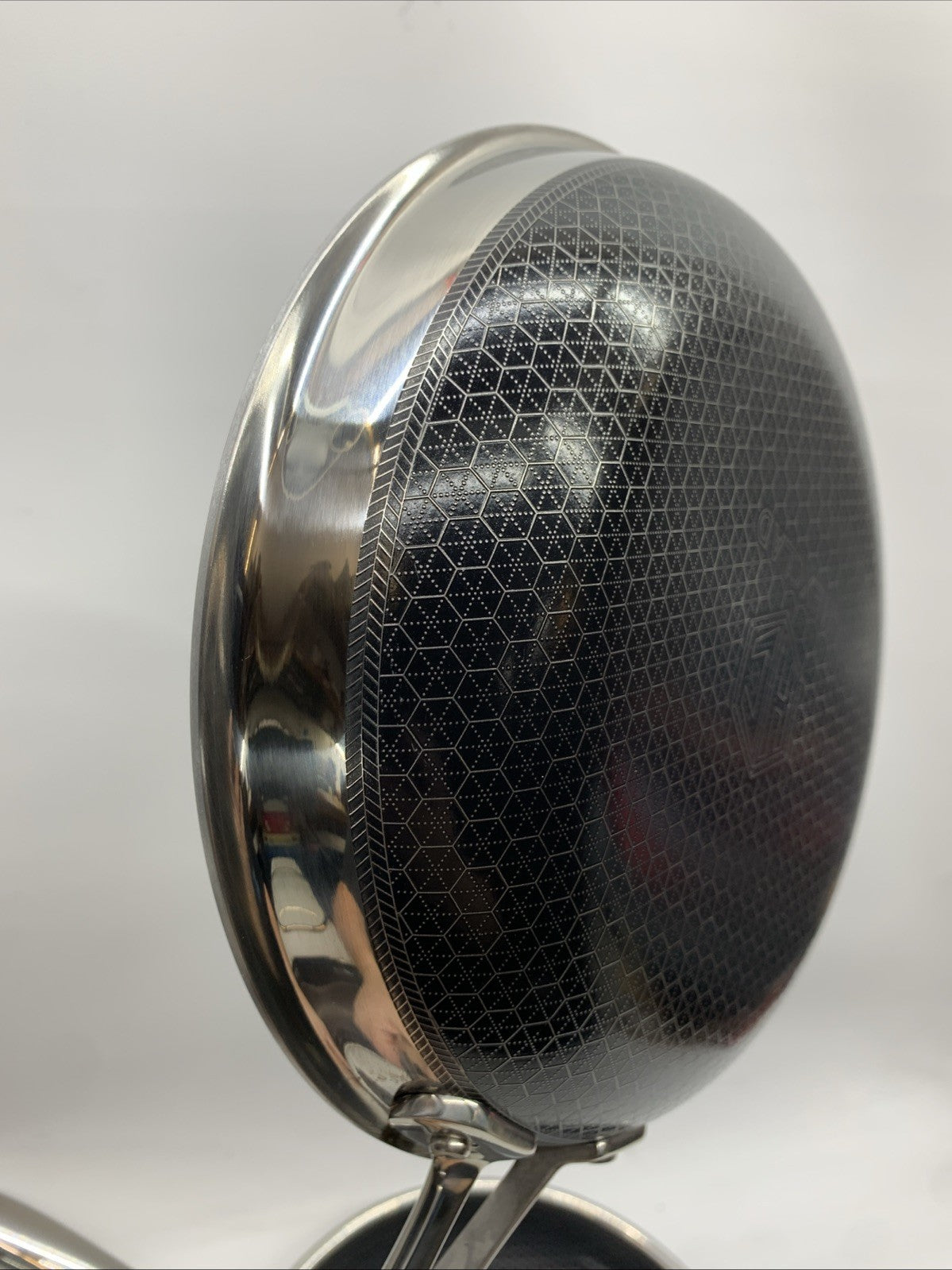 HexClad Hybrid Nonstick 7-Piece Cookware Cooking Pan Set with Lids & Wok - USED