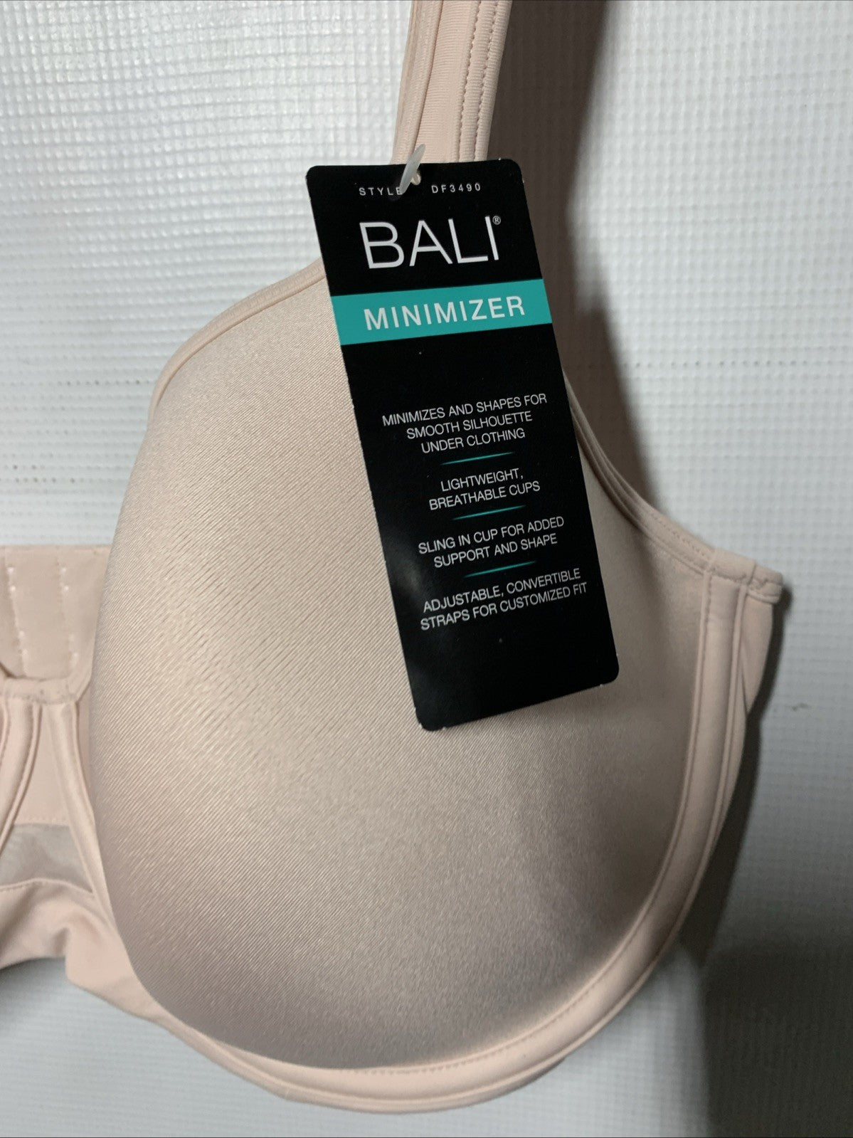 Bali DF3490 Passion for Comfort breathable minimizer underwire bra in size 36DDD, with smooth fabric and supportive design.